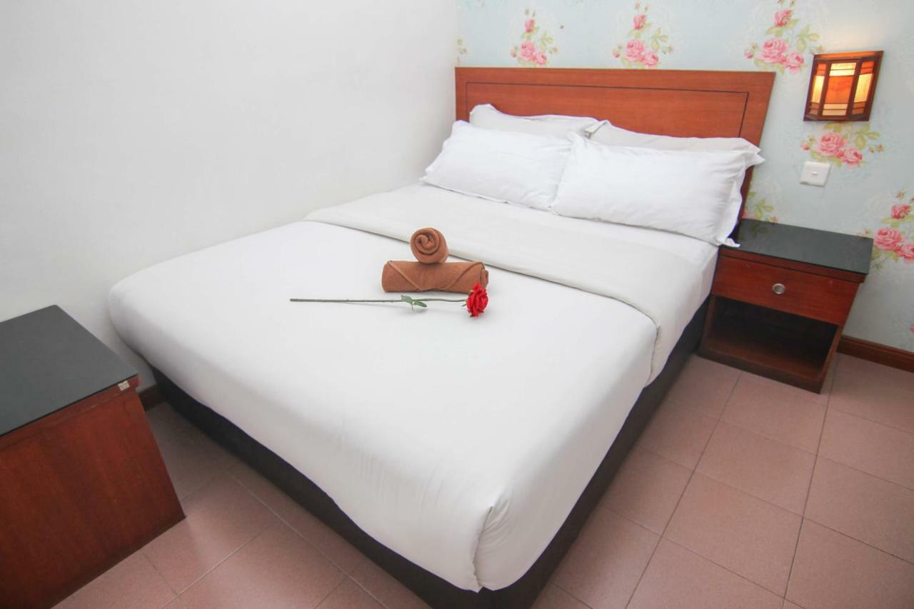 Rose cabaña Hotel Taman Daya Johor Bahru Exterior foto